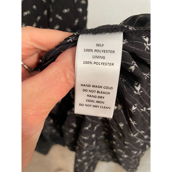 Things Between Women’s Dress Size M Black Floral Puff Sleeve Square Neck Maxi - Picture 10 of 10